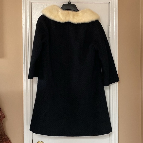 VTG 50’s 60’s Black Swing Coat Ivory Fur Collar Trim - Picture 4 of 15